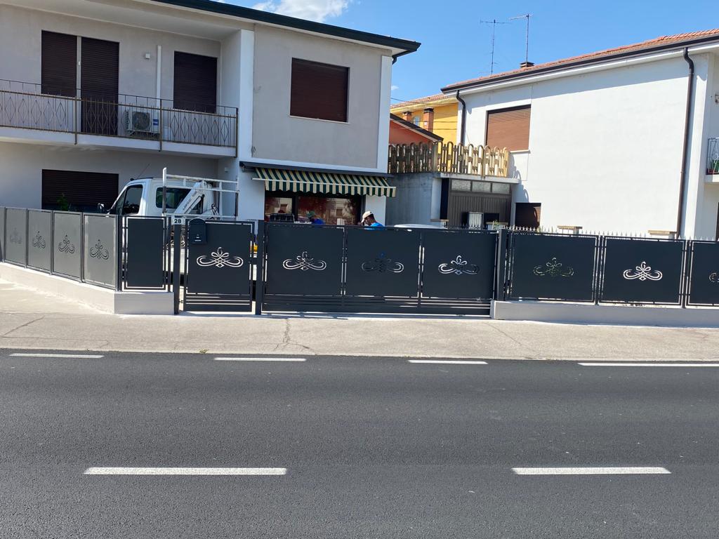 Recinzione metallica